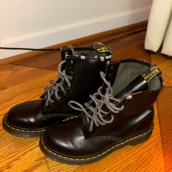 DOC MARTENS 1460 SMOOTH women’s 8, men 6.5 - Picture 4 of 6